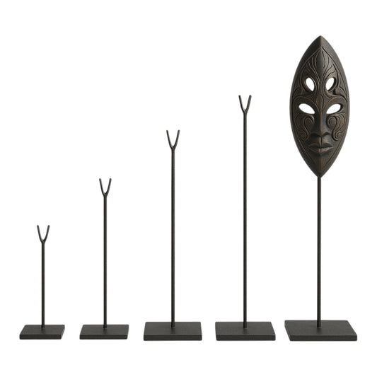 Présentoir base carré en métal pour masques africains 11 hauteurs disponibles